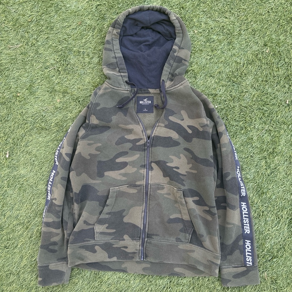 Hollister Vinatge Camo Hoodie